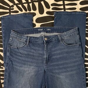 Old Navy Mid-Rise WOW Boot-Cut Medium Wash Denim Jean